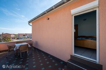 Apartments with parking space Vir - 20177