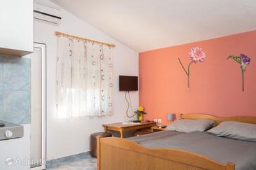 Apartmani s parkingom Vir - 20177