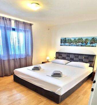 Appartamenti con piscina per famiglie Sabunike, Zara - Zadar - 20179