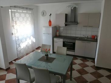Apartmani s parkingom Vir - 20183
