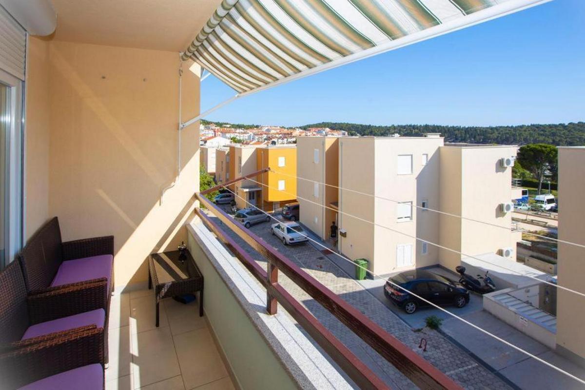 Apartments with parking space Makarska - 20195