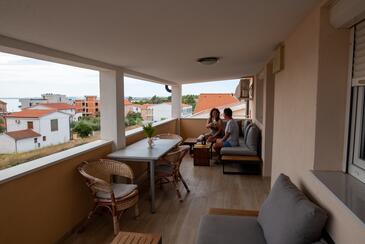 Family-friendly apartments with swimming pool Vir - 20197