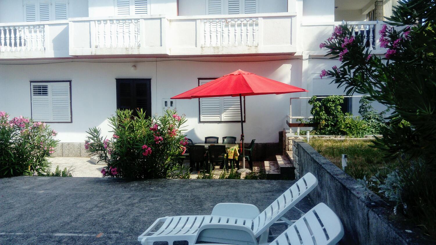 Giardino - Appartamenti accanto al mare per famiglie Valle San Pietro - Bassa - Supetarska Draga - Donja, Arbe - Rab
