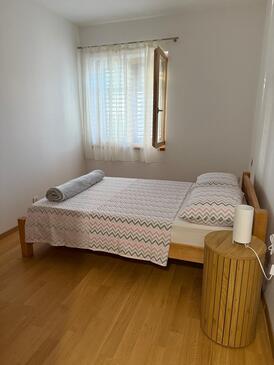 Appartamenti con parcheggio San Pietro di Brazza - Supetar, Brazza - Brač - 20219