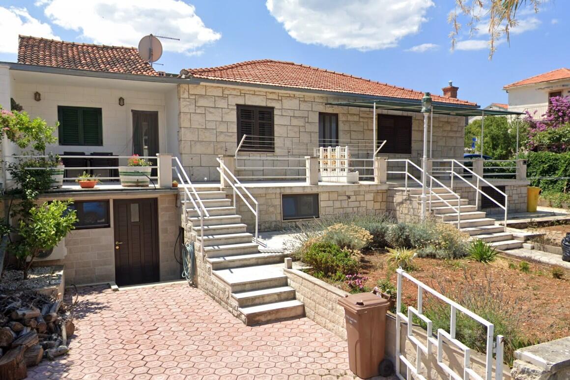 Appartamenti con parcheggio San Pietro di Brazza - Supetar, Brazza - Brač - 20219