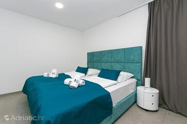 Apartmanok a tenger mellett medencével Brela, Makarska - 20229