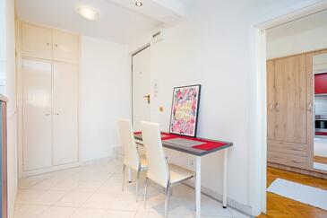 Jadalnia Split, Jadalnia w zakwaterowaniu typu apartment, Dostępna klimatyzacja i WiFi.