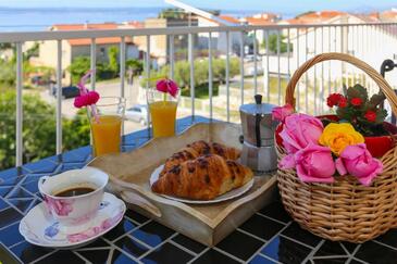 Apartamento de tres habitaciones Kastel Gomilica, Kastela (A-20245-a)