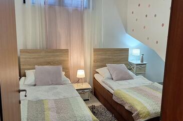 Family-friendly apartments with swimming pool Brodarica, Šibenik - 20248