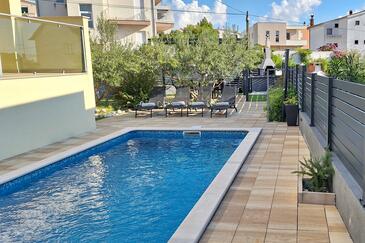 Family-friendly apartments with swimming pool Brodarica, Šibenik - 20248