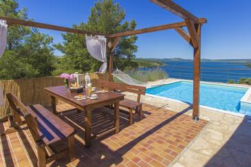Ház családok részére medencével Bilice, Krka - 20249