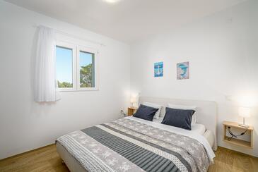 Apartments with parking space Vir - 20252