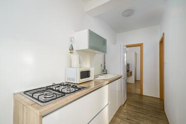 Apartments with parking space Vir - 20252