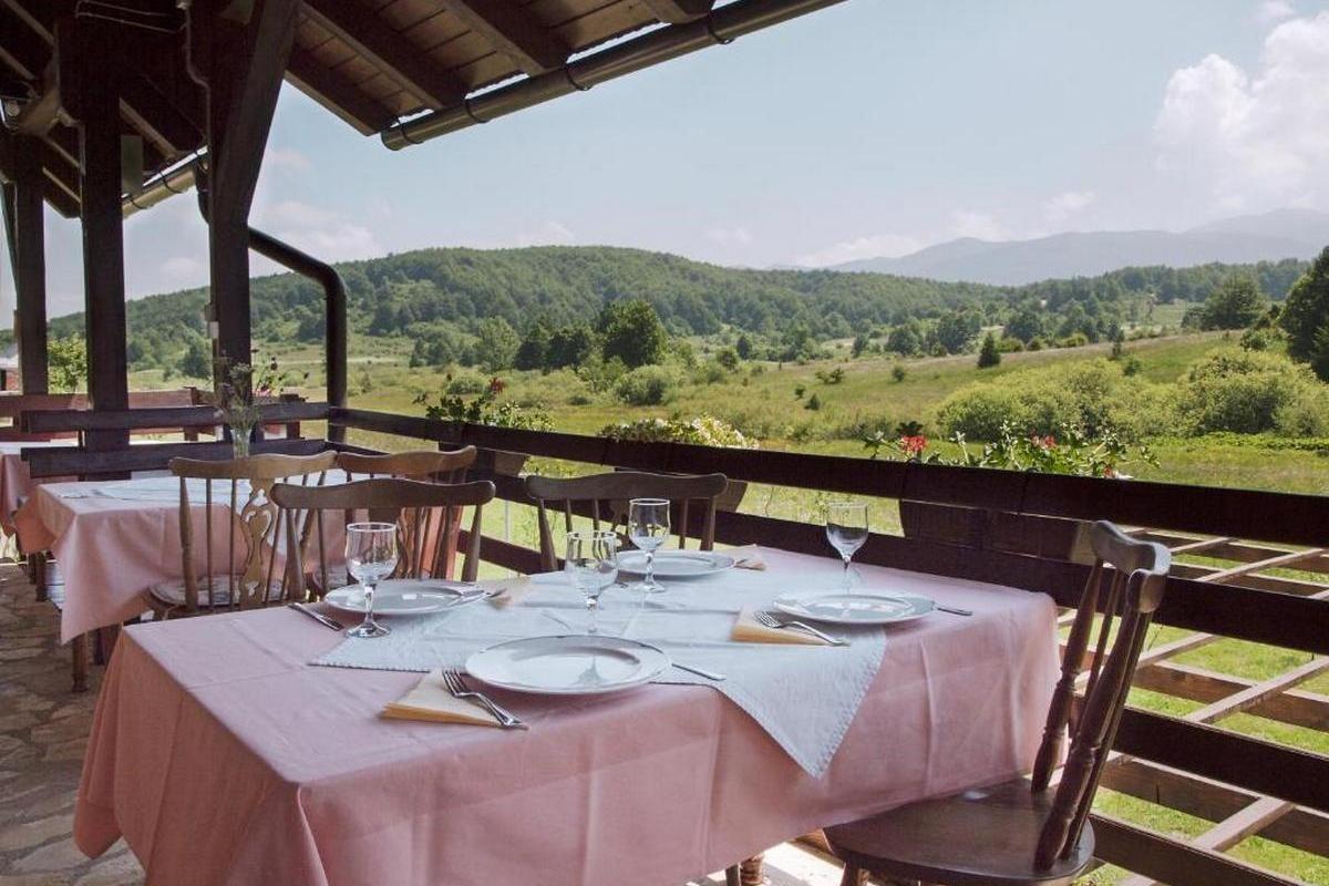 Courtyard - Holiday house with a parking space Cujica Krcevina, Plitvice