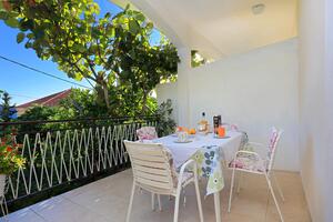 Dvoupokojový apartmán Seget Donji Dvoupokojový apartmán Seget Donji, Trogir (A-2029-b)