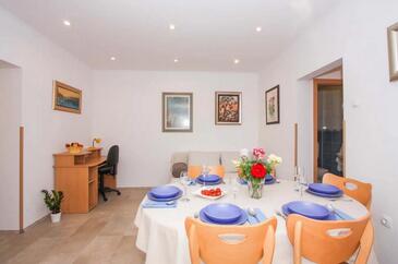 Apartments Trogir, Central Dalmatia