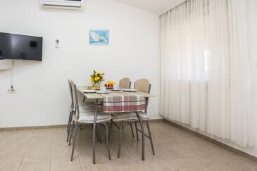Apartmány s parkovištěm Vir - 20337