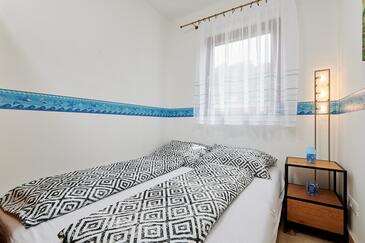 Ferienwohnungen mit Pool für Familien Slatine, Ciovo - 20341