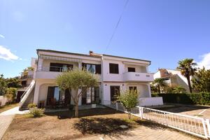 Leiligheter med parkering Vantacici, Krk - 20349