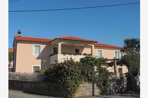 Appartements avec parking Gabonjin, Krk - 20351