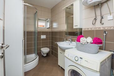 Apartments with terrace Vir, North Dalmatia
