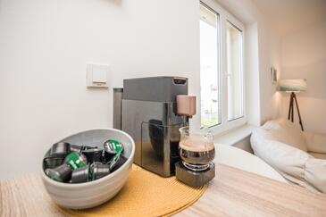 Apartments with terrace Vir, North Dalmatia