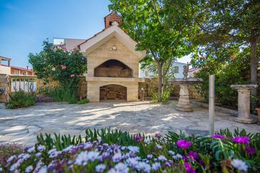 Apartments with terrace Vir, North Dalmatia