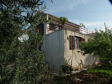 Apartamento con terraza Marina, Dalmacia Central