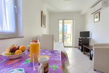 Apartments with parking space Krk - 20369