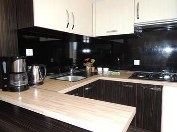 Ferienwohnungen mit Pool für Familien Malinska, Krk - 20370