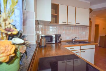 Apartments and rooms with parking space Malinska, Krk - 20371