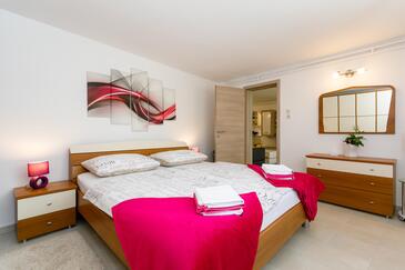 Apartmanok parkolóhellyel Malinska, Krk - 20374