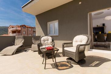 Family-friendly apartments with swimming pool Trogir - 20379