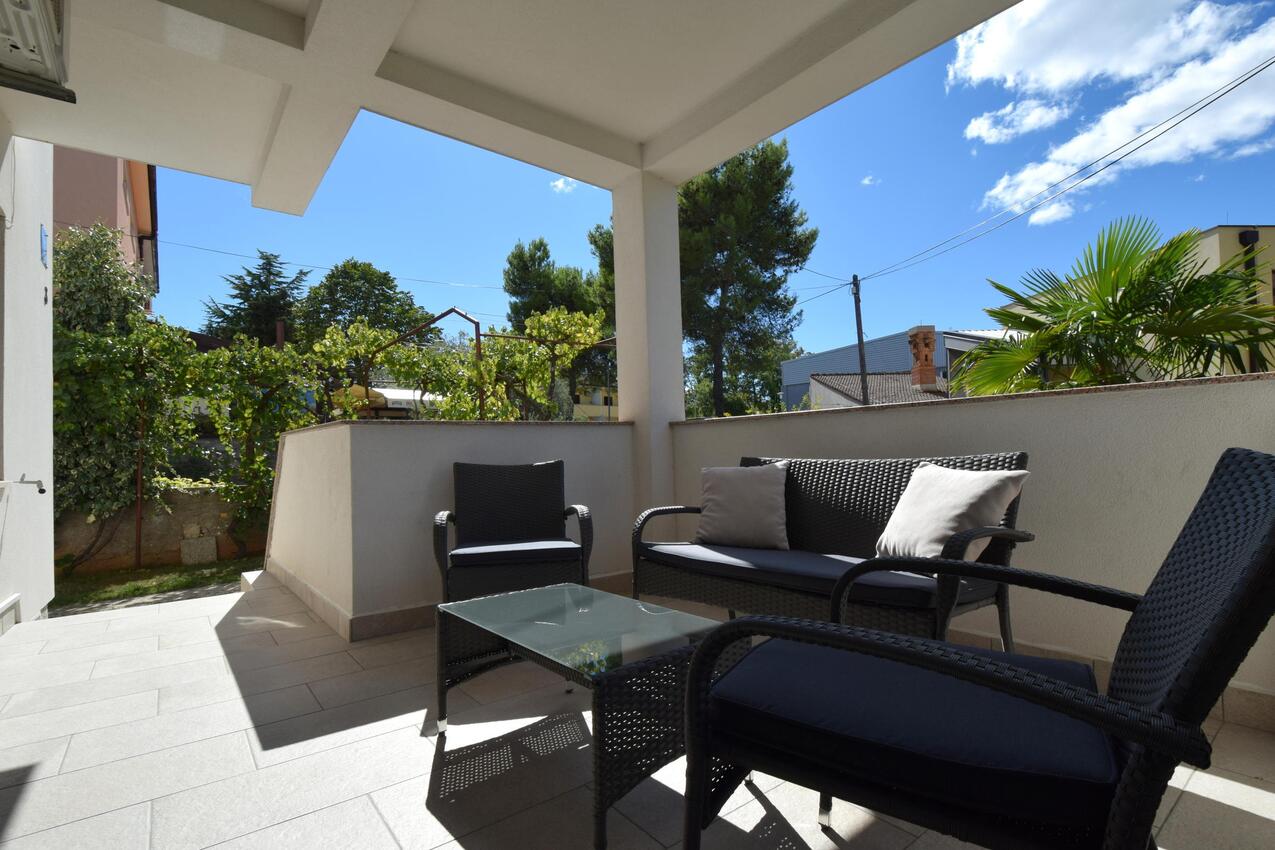 Apartments with parking spaces Malinska, Krk - 20381