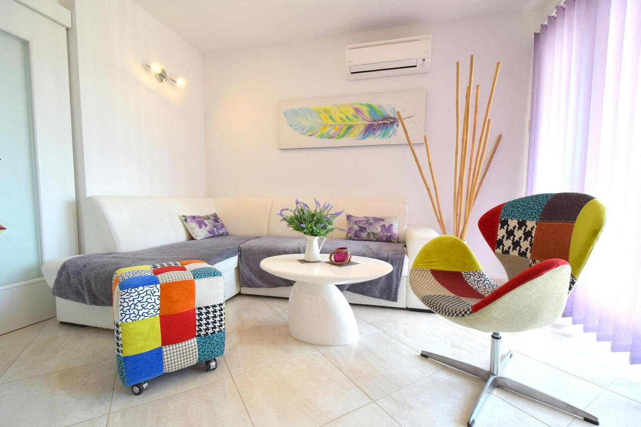 Apartments with parking spaces Malinska, Krk - 20382
