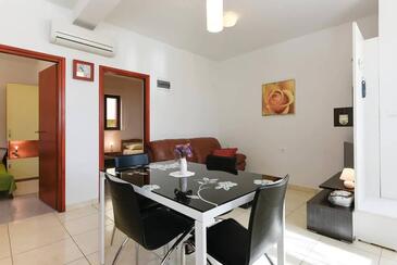 Apartmaji ob morju Preko, Ugljan - 20385