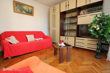 Apartmanok a tenger mellett Slatine, Ciovo - 2039