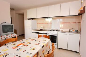 Apartmanok a tenger mellett Slatine, Ciovo - 2039