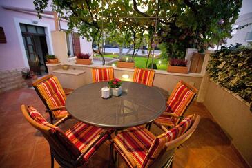 Rodinné apartmány s bazénem Preko, Ugljan - 20390