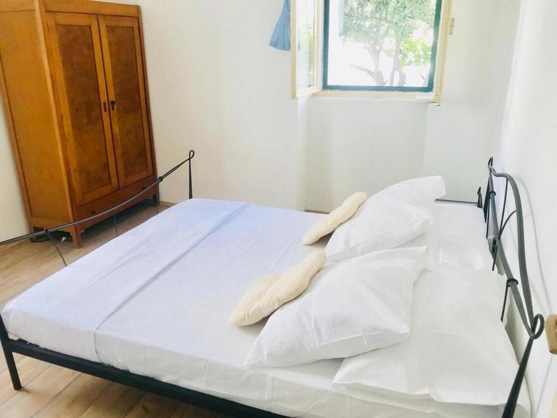 A-20402-a - Private accommodation - Apartments by the sea Preko, Ugljan