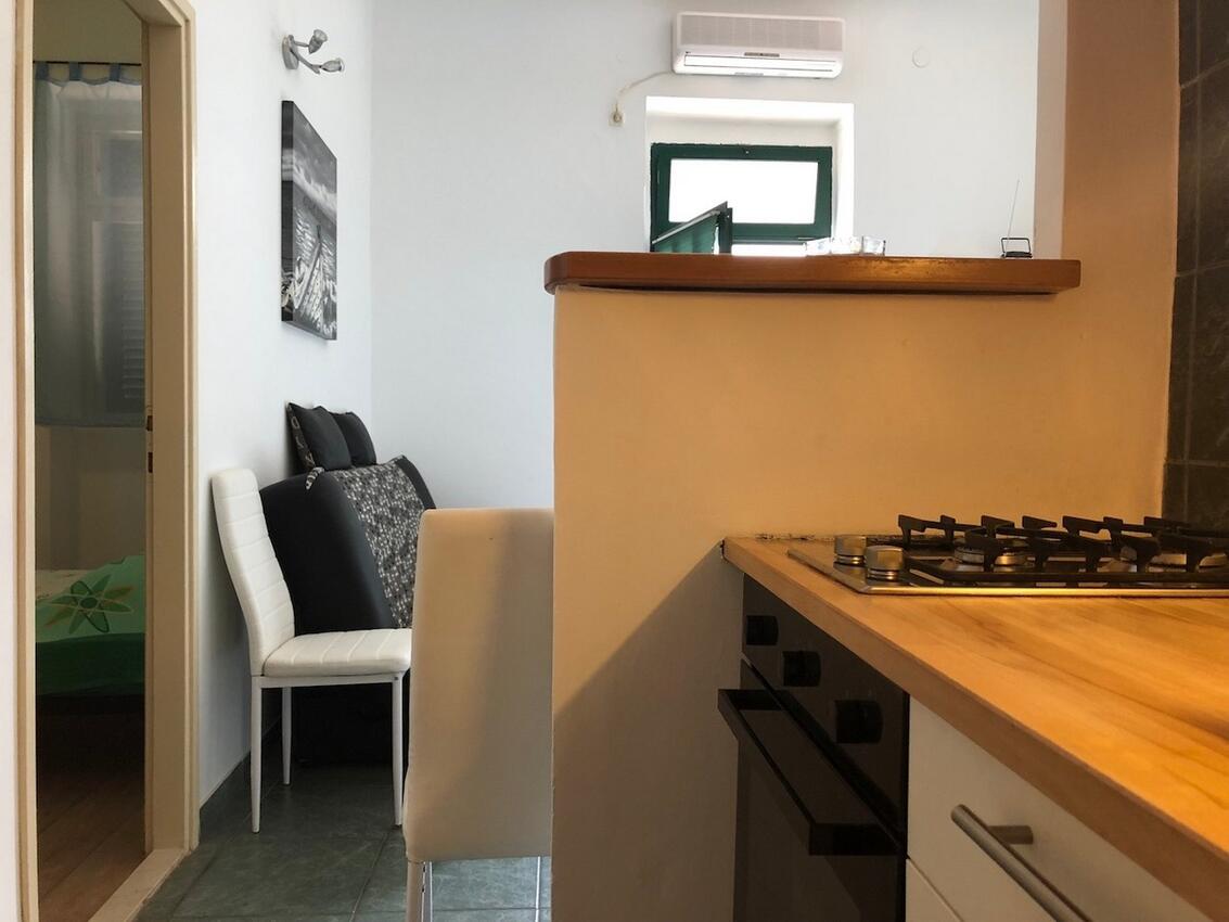 A-20402-a - Private accommodation - Apartments by the sea Preko, Ugljan