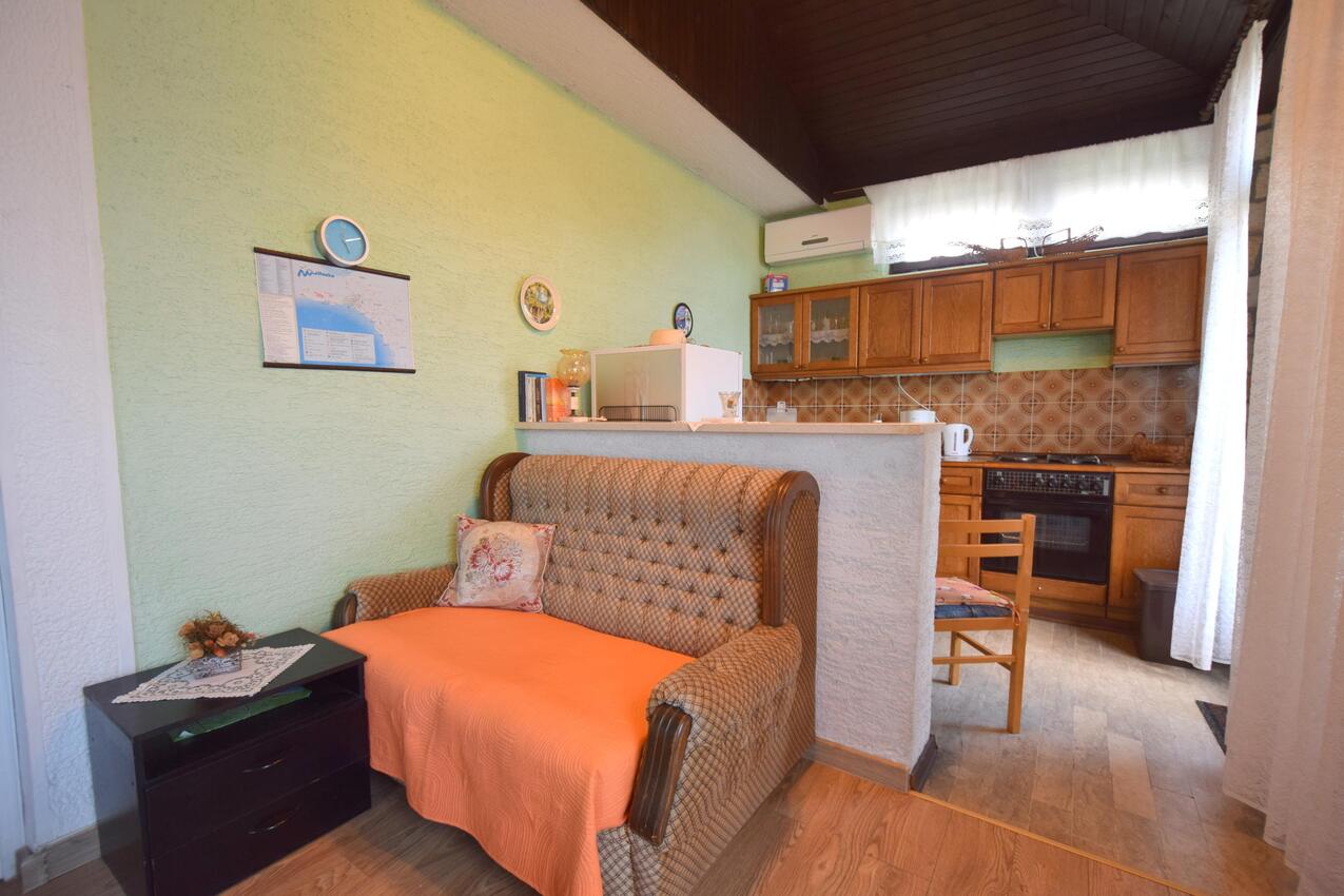 A-20406-a - Alloggi privati - Appartamenti con parcheggio Malinska, Veglia - Krk