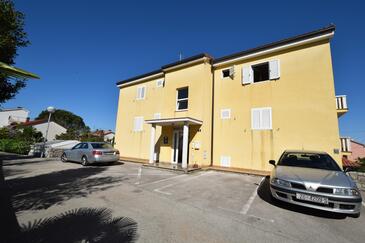 Ferienwohnungen Mit Parkplatz Malinska, Krk - 20410 - Malinska