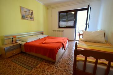 Apartments with parking space Vantačići, Krk - 20416