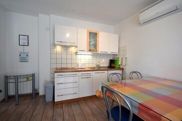 Apartmani s parkingom Malinska, Krk - 20417