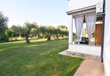 Apartmaji s parkingom Zambratija, Umag - 20423 Adriatic.hr
