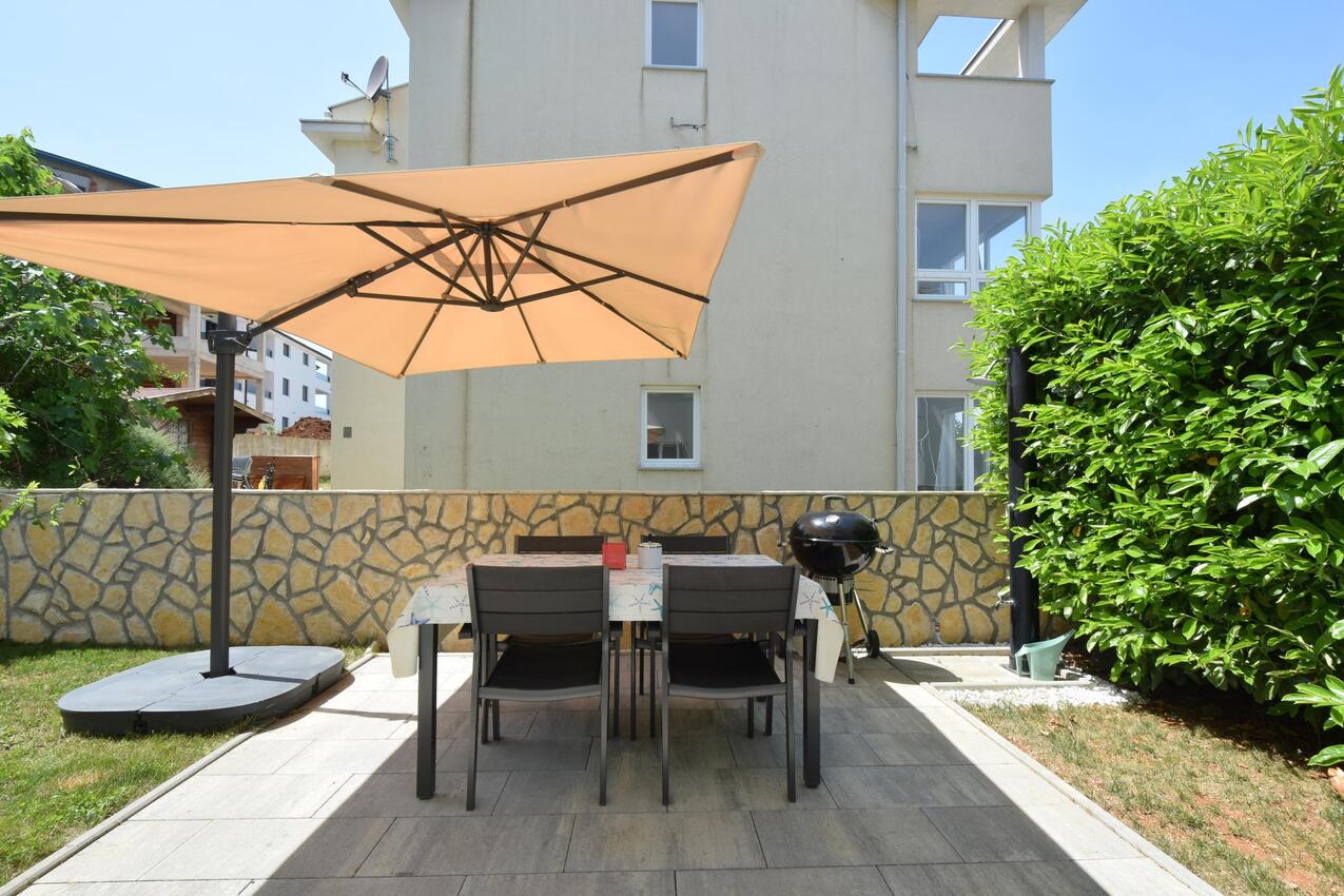 Apartments with parking spaces Malinska, Krk - 20425