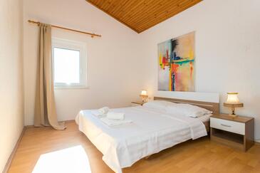 Appartamenti con parcheggio Gnivizze - Njivice, Veglia - Krk - 20438