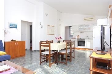 Apartments by the sea Sevid, Trogir - 2044