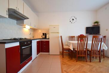 Apartamente cu parcare Njivice, Krk - 20443